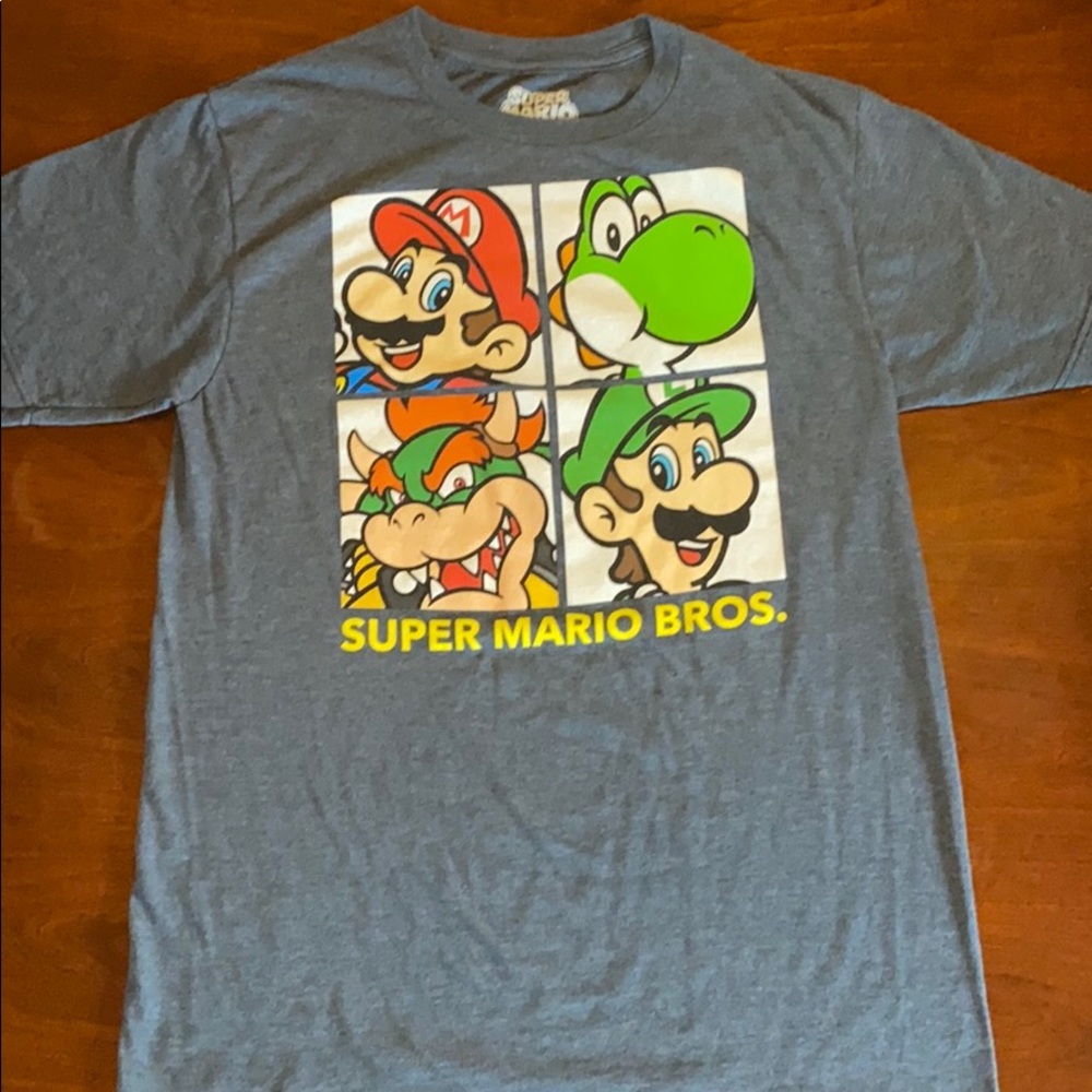 Super Mario Bros. T-shirt men’s size S